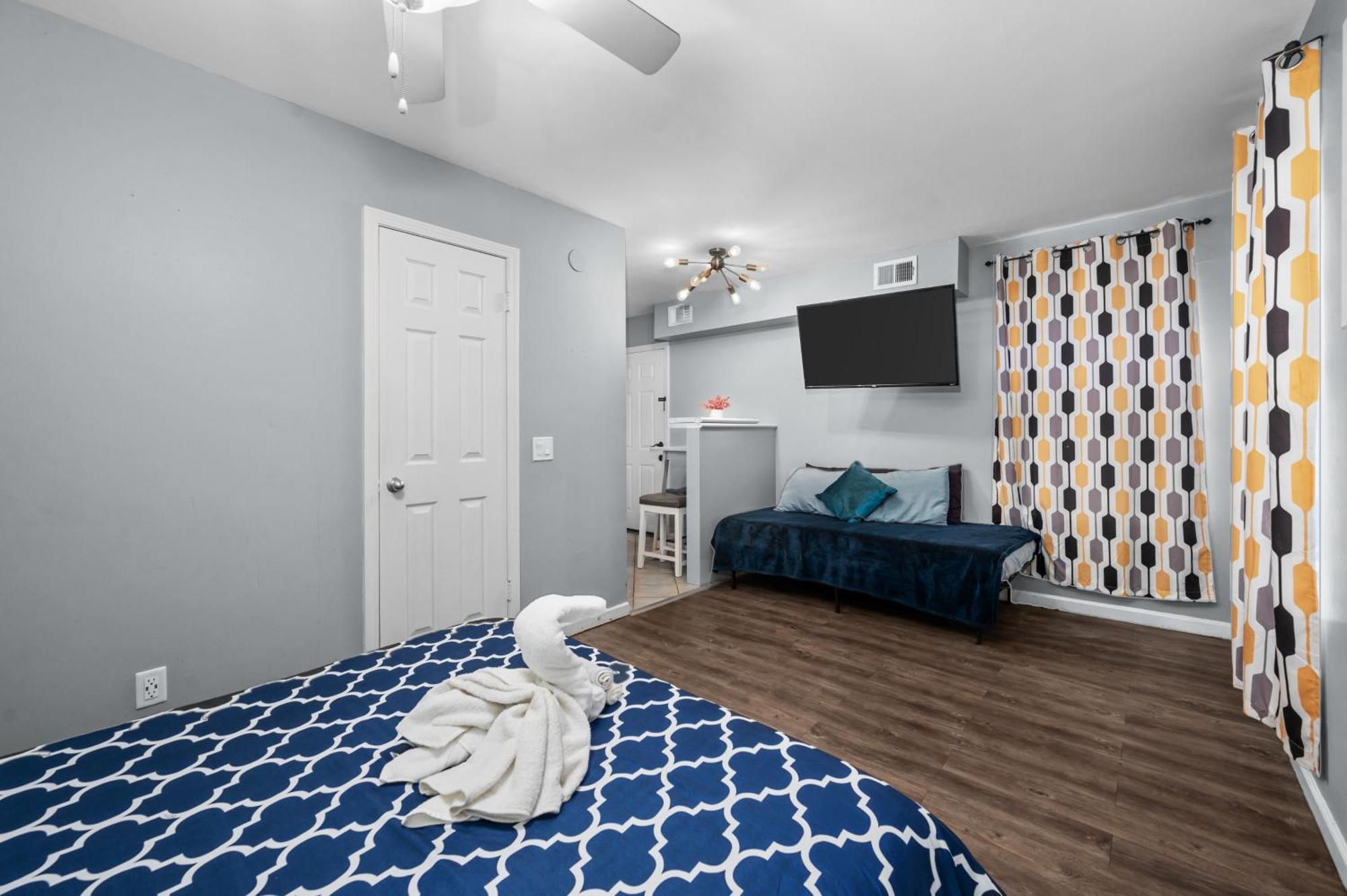 Charming With Free Parking Apartamento